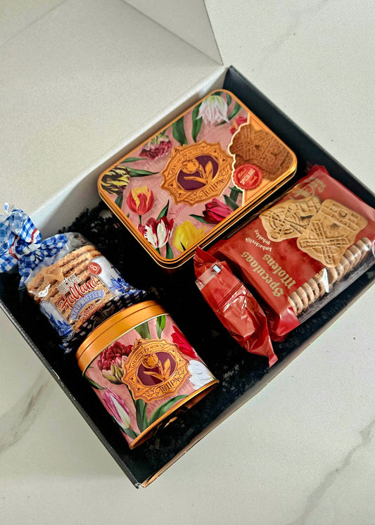Cadeaubox met Hollandse koekjes met roze tulpendesign