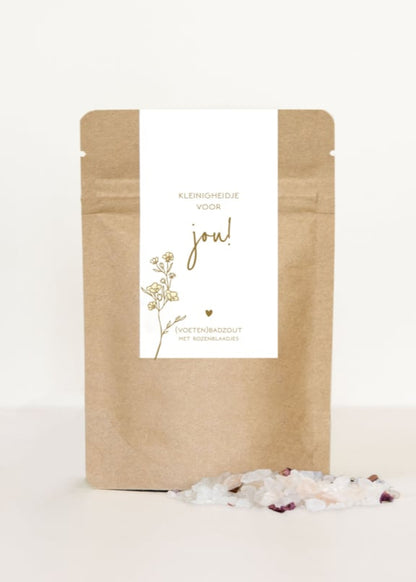 Badzout rozenblaadjes voetenbad