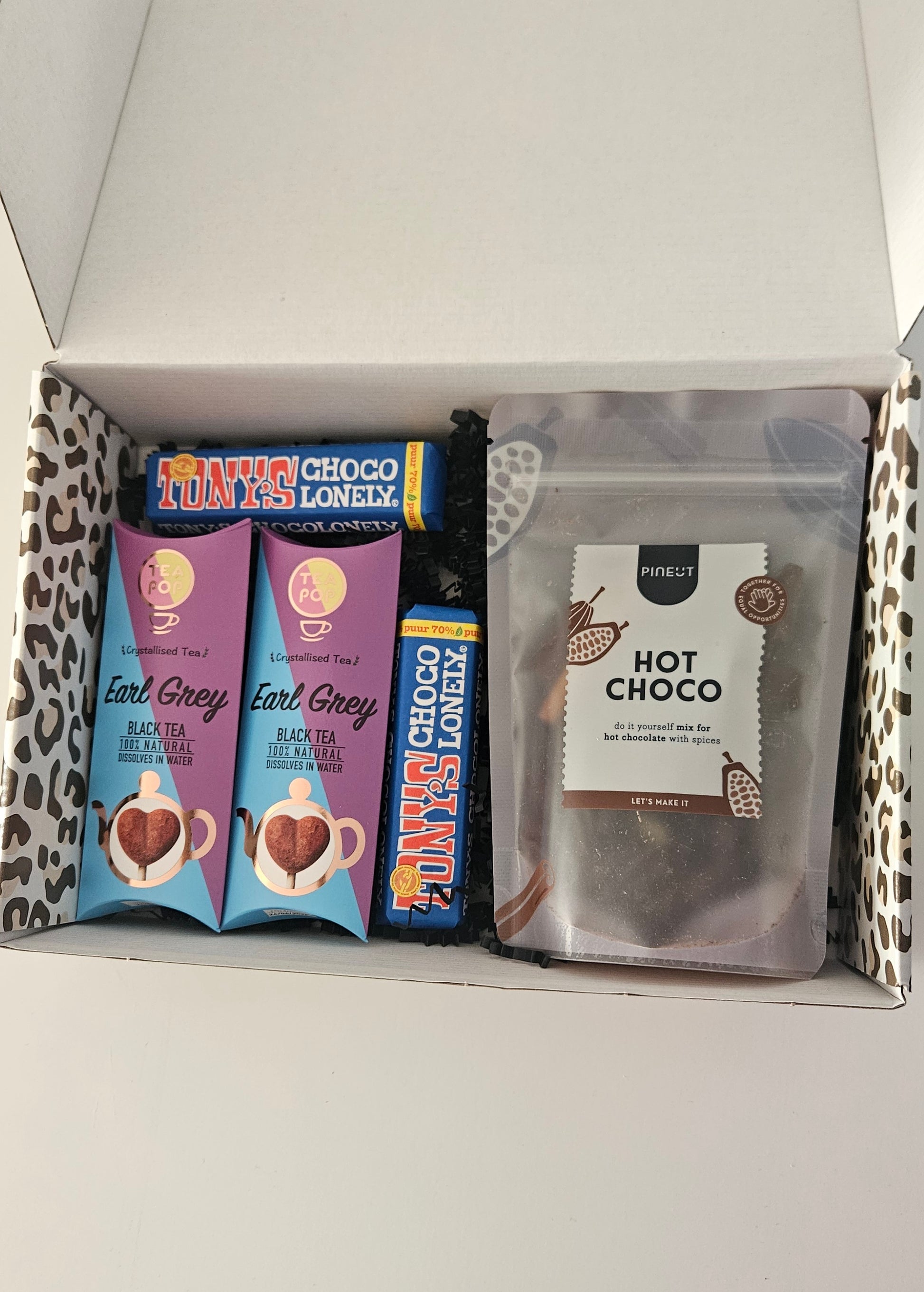 Cadeaubox met chocolade en thee