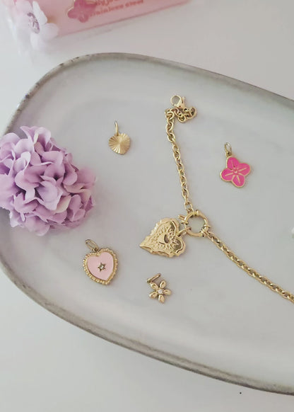 Armband stainless steel met charms van hartjes