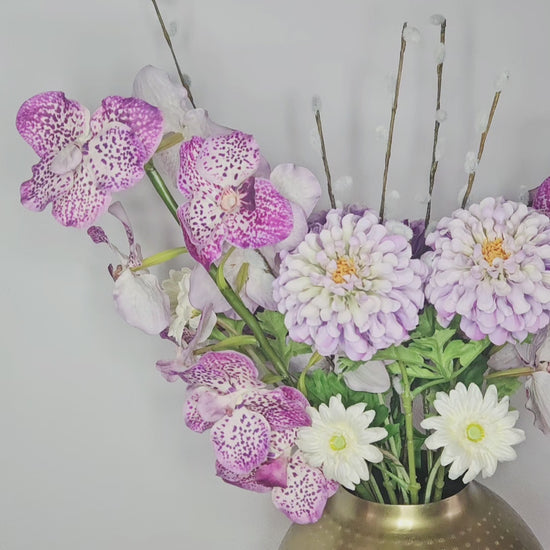 Lila boeket met zijden bloemen van Love and flowers