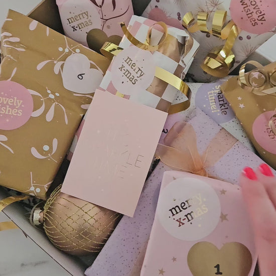 Adventskalender 2025 unboxing cadeaus voor de decembermaand