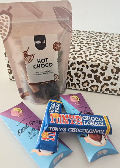 Seizoensbox met thee en chocolade