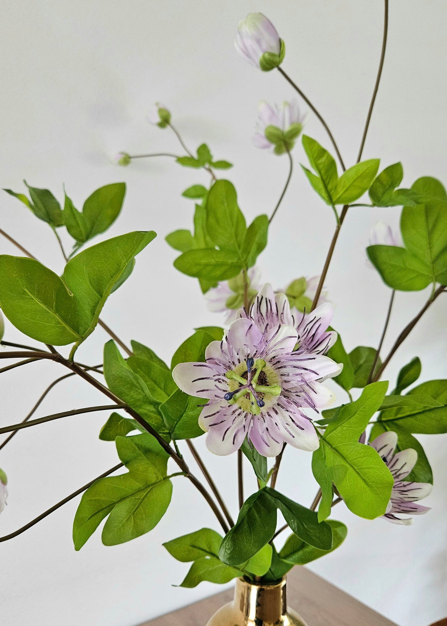 Zijden bloemen passiebloemen paars wit