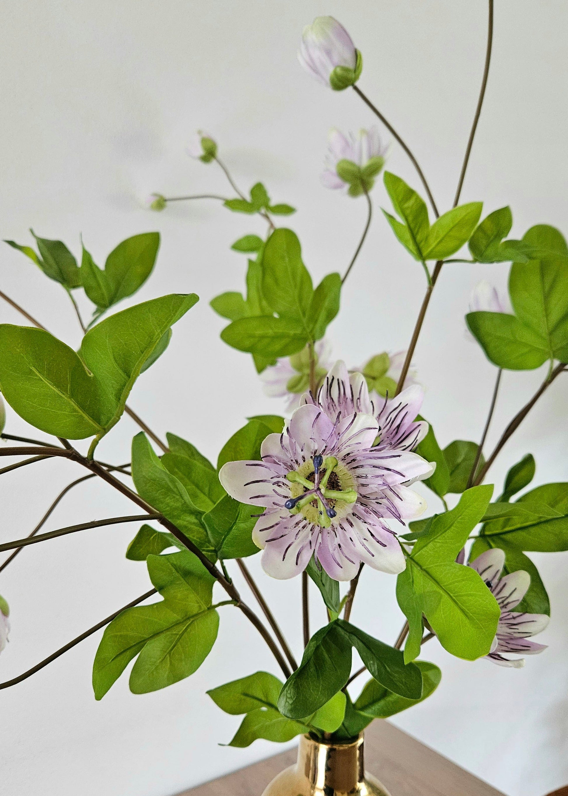 Zijden bloemen passiebloemen paars wit