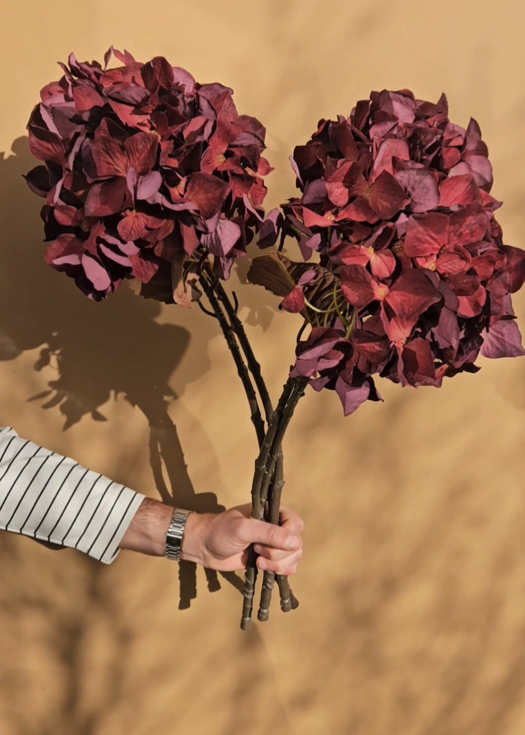 Zijden boeket hortensias bordeauxrood